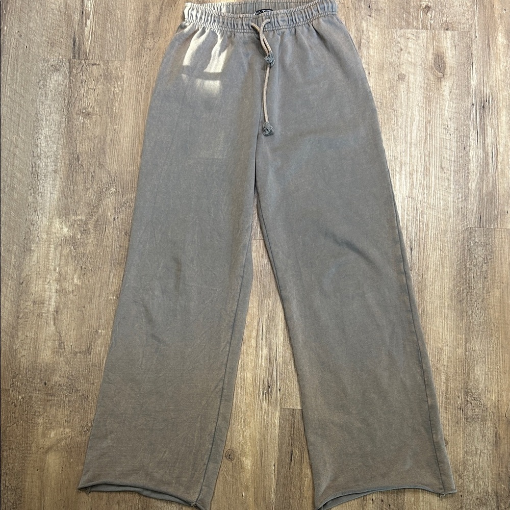 Zara sweatpants size small